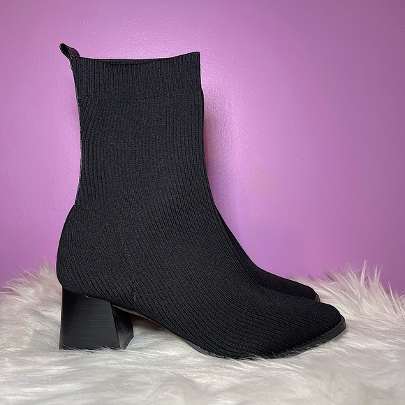 Black Boots - Picture 2 of 4